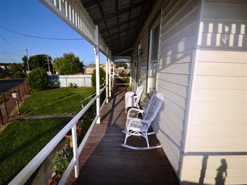 13 Gordon Crescent, Seymour VIC 3660