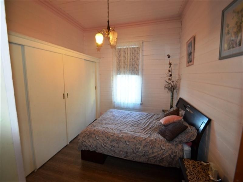 13 Gordon Crescent, Seymour VIC 3660