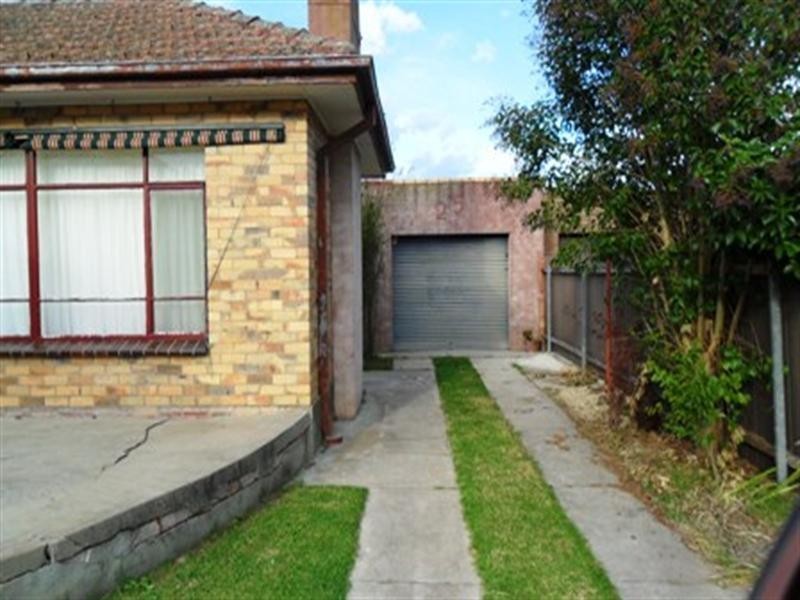 25 Batten, Seymour VIC 3660