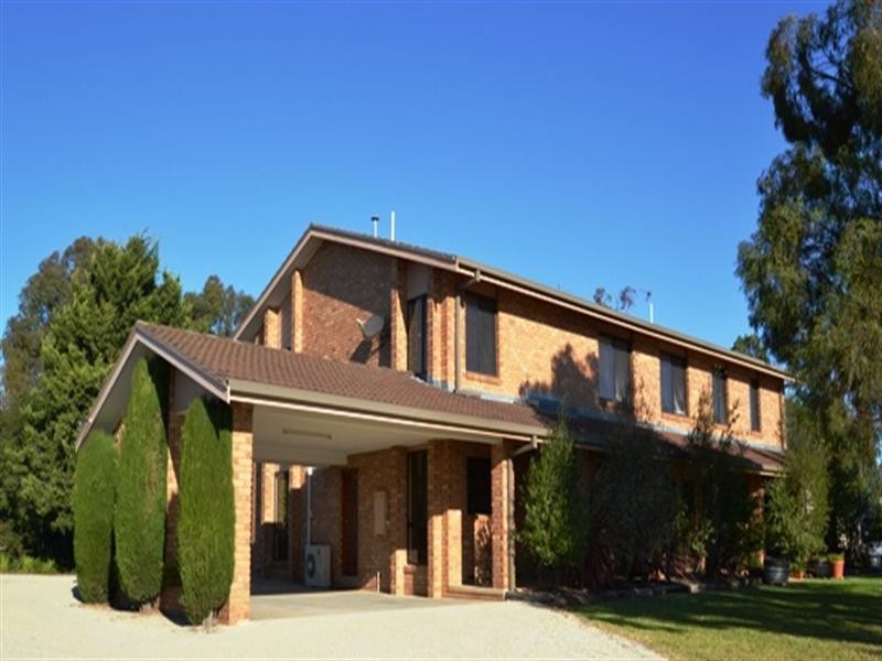 14 Mallett Crescent, Seymour VIC 3660