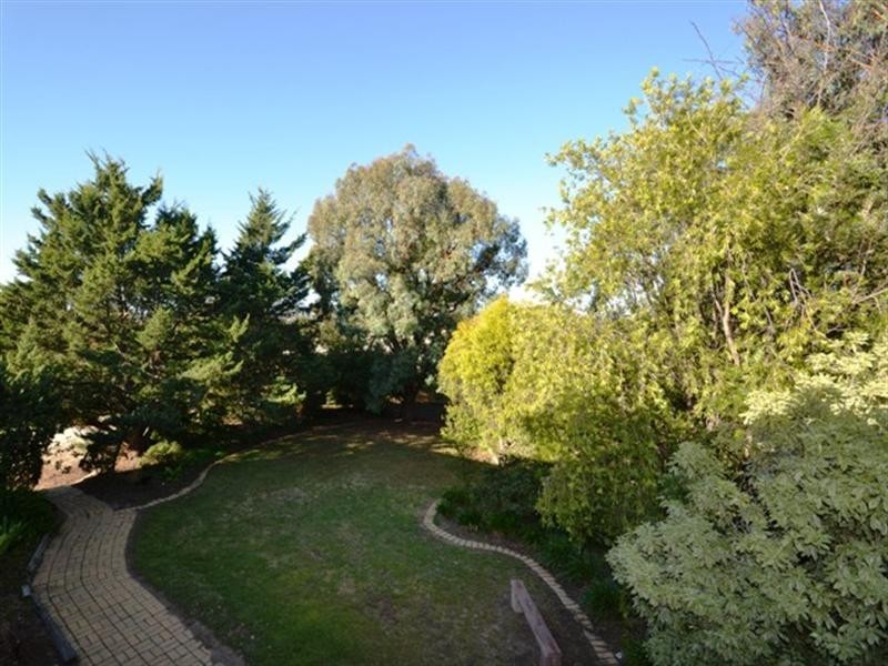 14 Mallett Crescent, Seymour VIC 3660