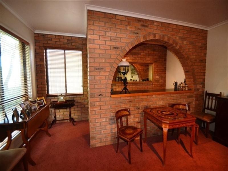 14 Mallett Crescent, Seymour VIC 3660