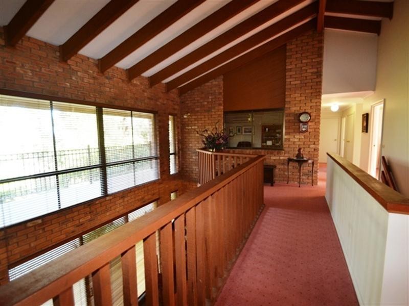 14 Mallett Crescent, Seymour VIC 3660