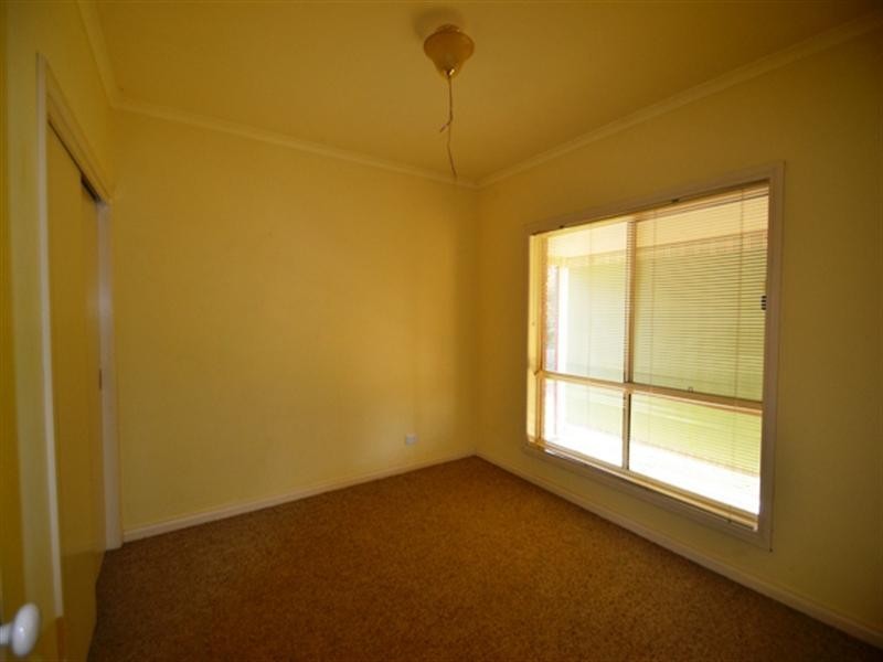 12 Longwood Road, Avenel VIC 3664