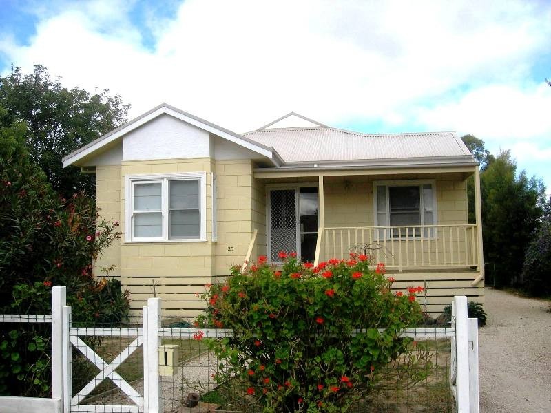 25 Butler Street, Seymour VIC 3660