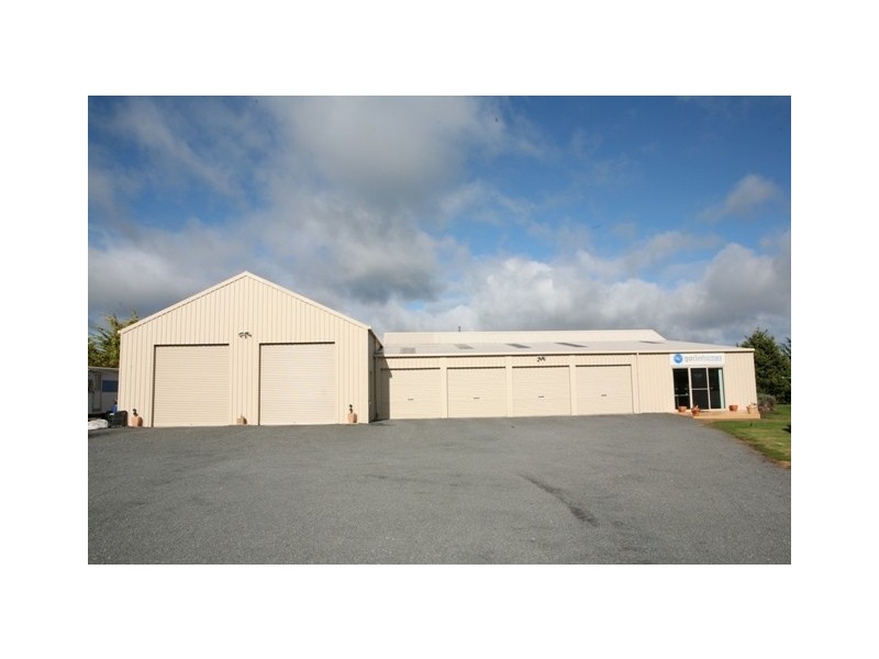 3 Kiaman Close, Bushfield VIC 3281