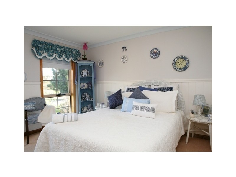 3 Kiaman Close, Bushfield VIC 3281
