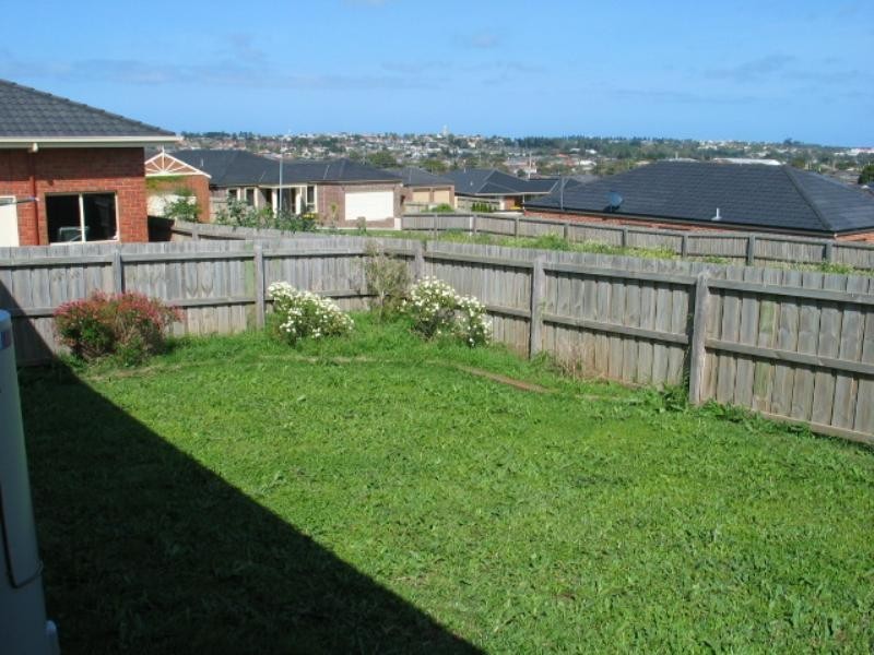 2/5 Zammit Drive, Warrnambool VIC 3280