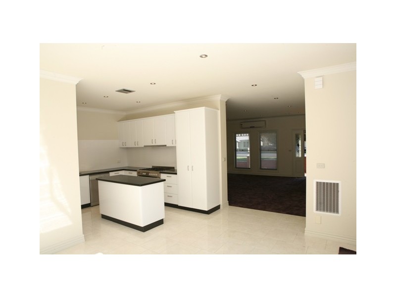 Warrnambool VIC 3280