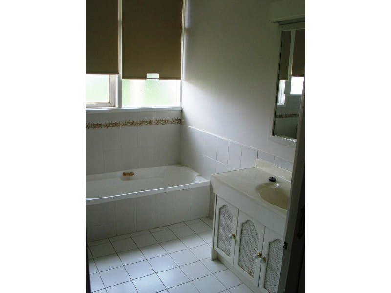 13 Boorook Street, Mortlake VIC 3272