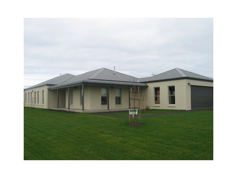 27 Lockett Drive, Warrnambool VIC 3280