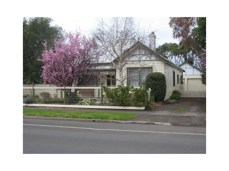 211 Commercial Road, Koroit VIC 3282