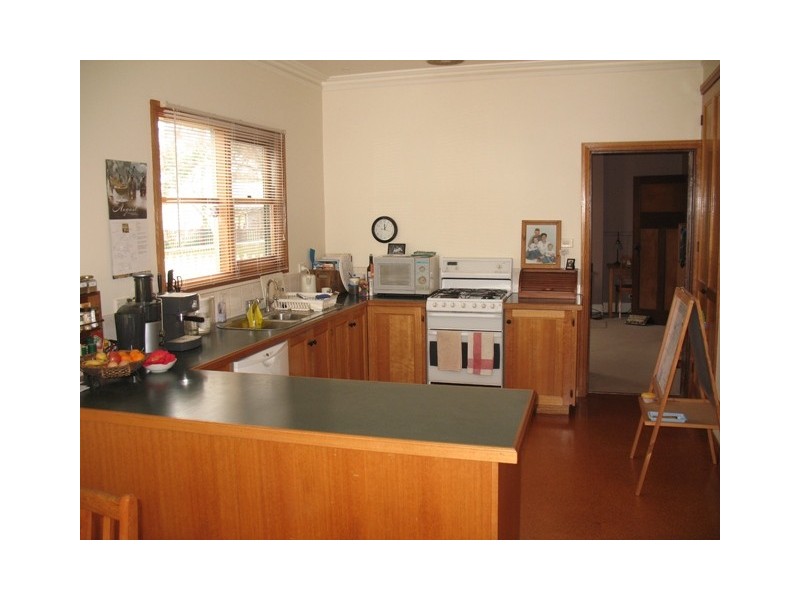 211 Commercial Road, Koroit VIC 3282