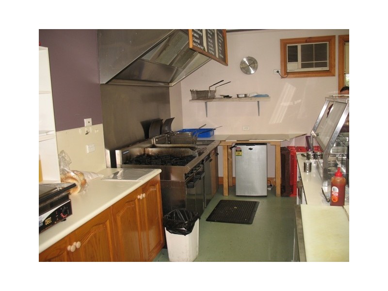 8 Hopkins Road, Warrnambool VIC 3280