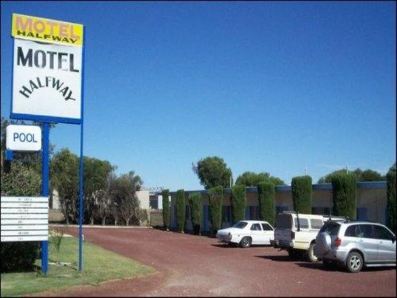 7391 Western Highway, Nhill VIC 3418