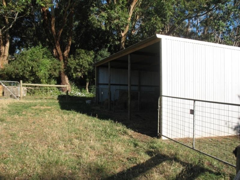 28 Stauntons Lane, Koroit VIC 3282