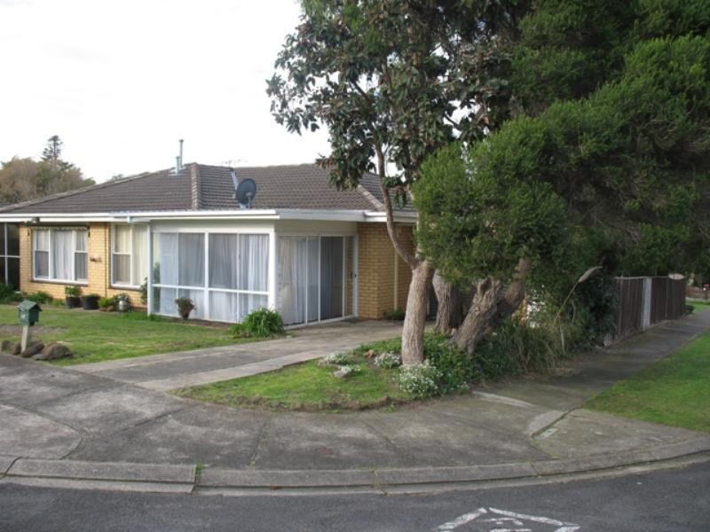 1/2 Waveny Avenue, Warrnambool VIC 3280