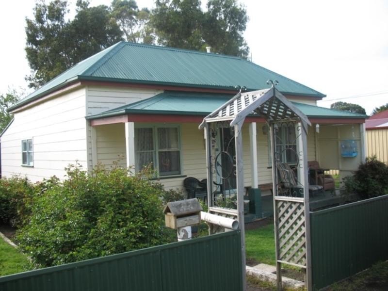 22 Spring Street, Koroit VIC 3282