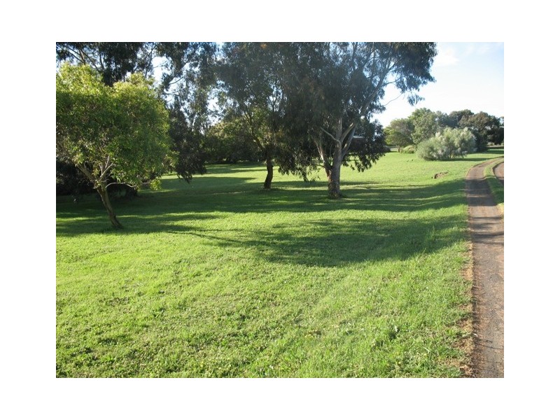 30 Irvings Lane, Koroit VIC 3282