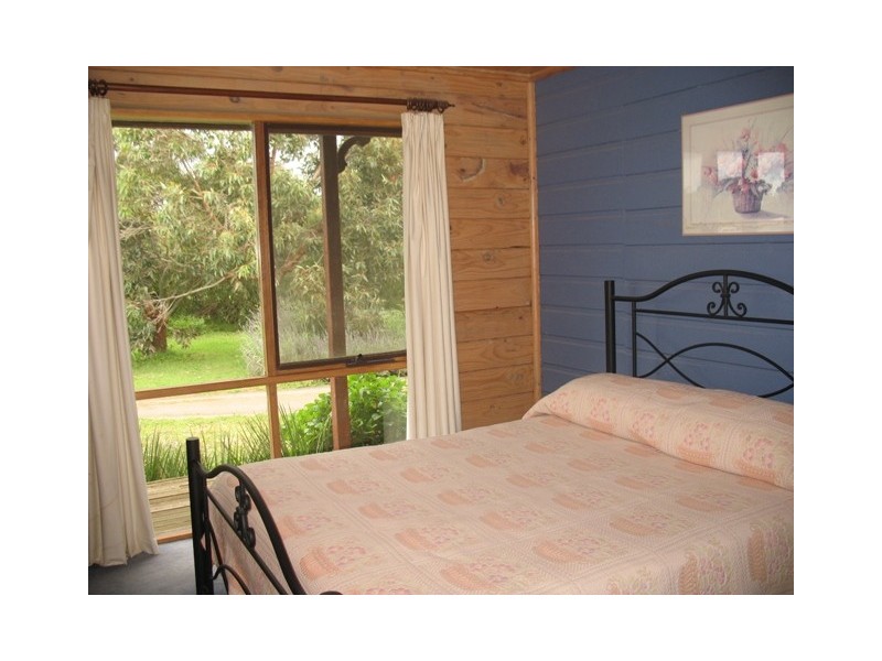 30 Irvings Lane, Koroit VIC 3282