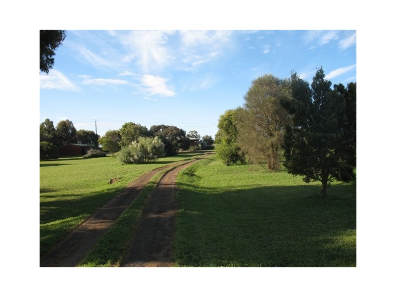 30 Irvings Lane, Koroit VIC 3282