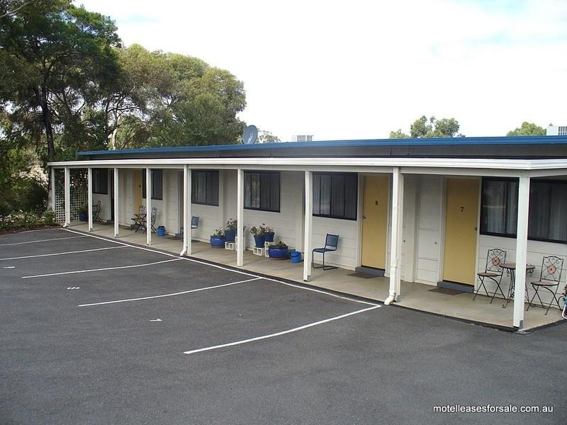 2 Riley Street, Hamilton VIC 3300