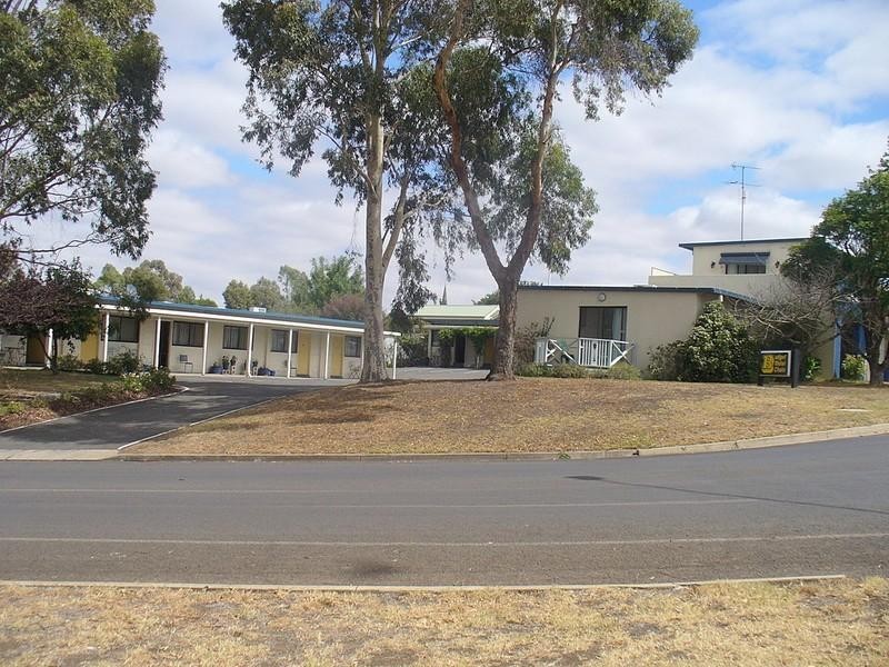 2 Riley Street, Hamilton VIC 3300