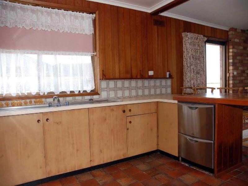 27 Nina Street, Dennington VIC 3280