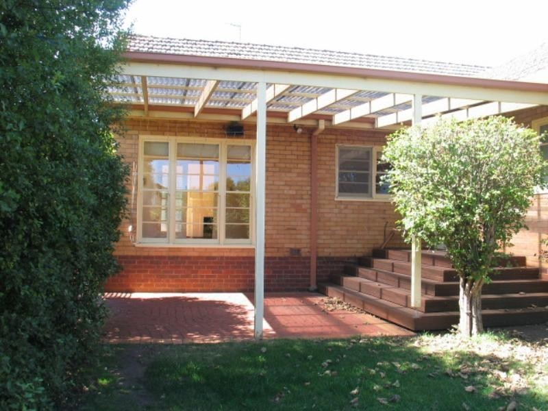 9 Birdwood Avenue, Warrnambool VIC 3280