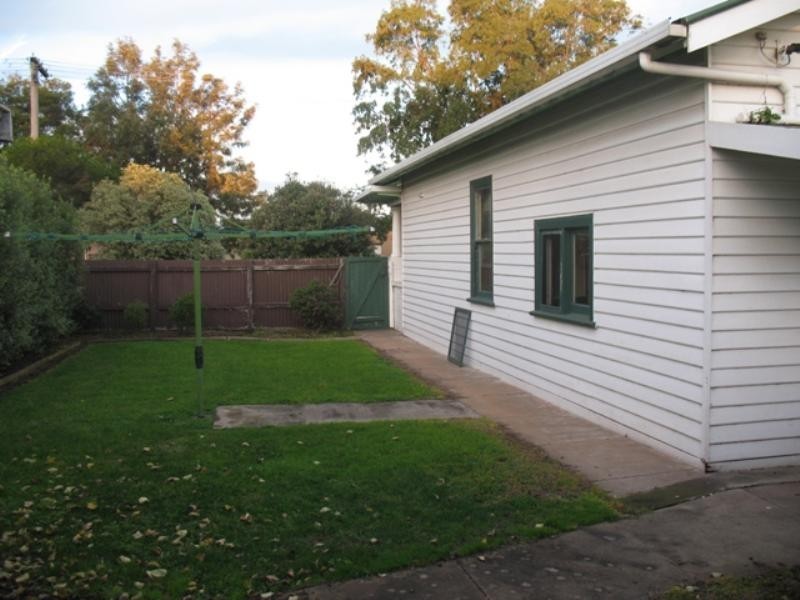 25 Burke Street, Mortlake VIC 3272