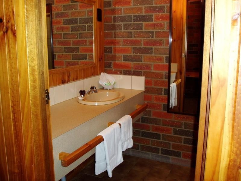 Cnr Ballarat and Bendigo Roads, St Arnaud VIC 3478