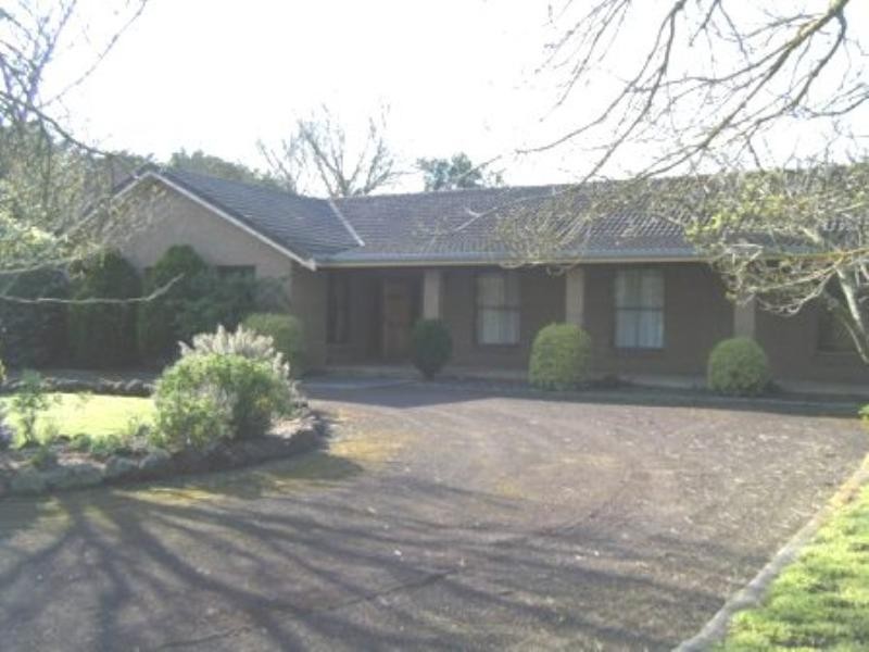 890 Connewarren Lane, Mortlake VIC 3272