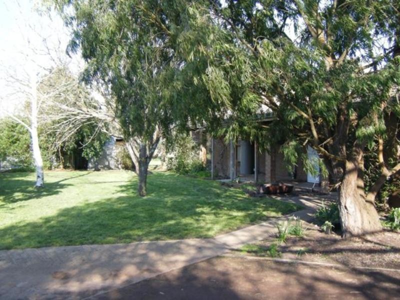 890 Connewarren Lane, Mortlake VIC 3272