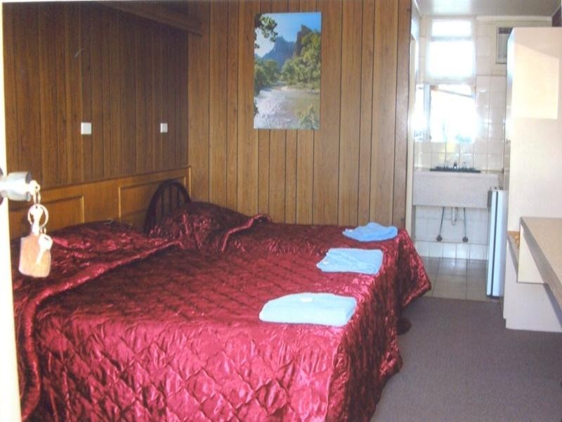 RiversideMotel Cnr Calder Hwy and Arnold Road, Bridgewater On Loddon VIC 3516