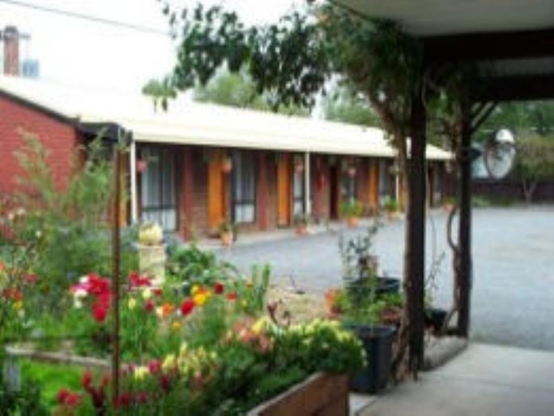 C/Rd Motor Inn 197 Henty Highway, Warracknabeal VIC 3393