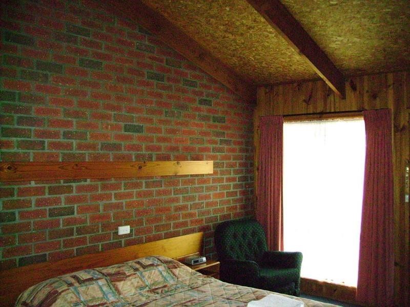 C/Rd Motor Inn 197 Henty Highway, Warracknabeal VIC 3393