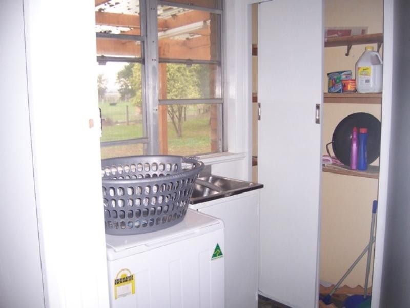 1821 Hamilton Highway, Hexham VIC 3273