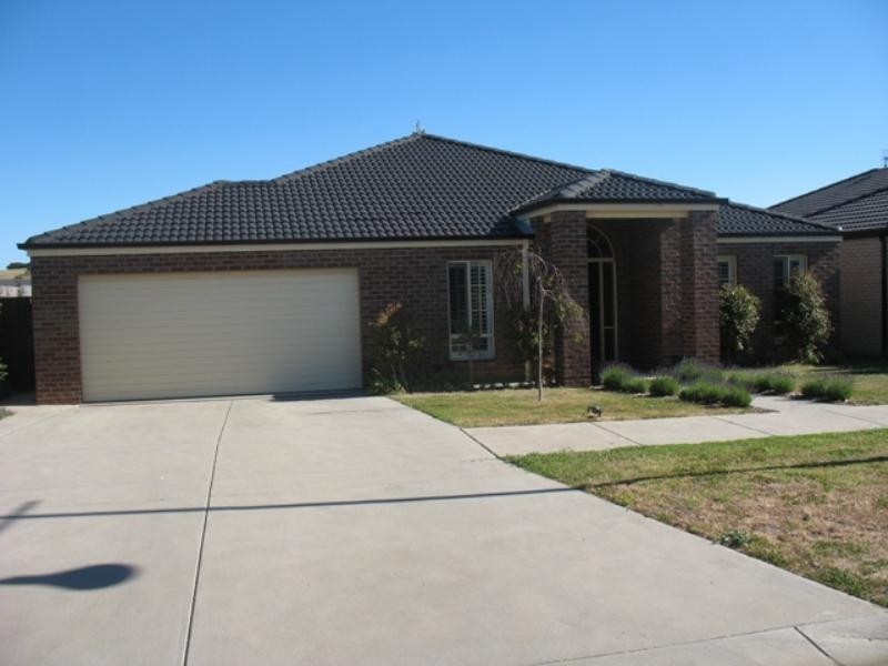30 Huntingfield Drive, Warrnambool VIC 3280