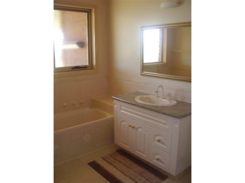 42 Clarke Street, Koroit VIC 3282