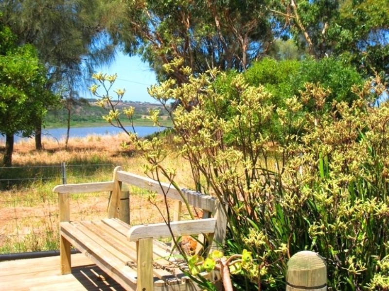 25 Lowery Road, Crossley VIC 3283