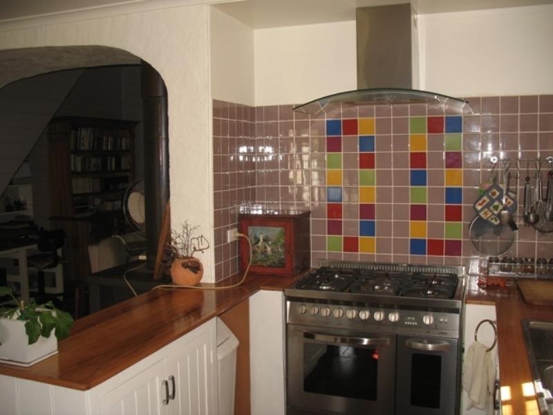 16 Russell Street, Macarthur VIC 3286