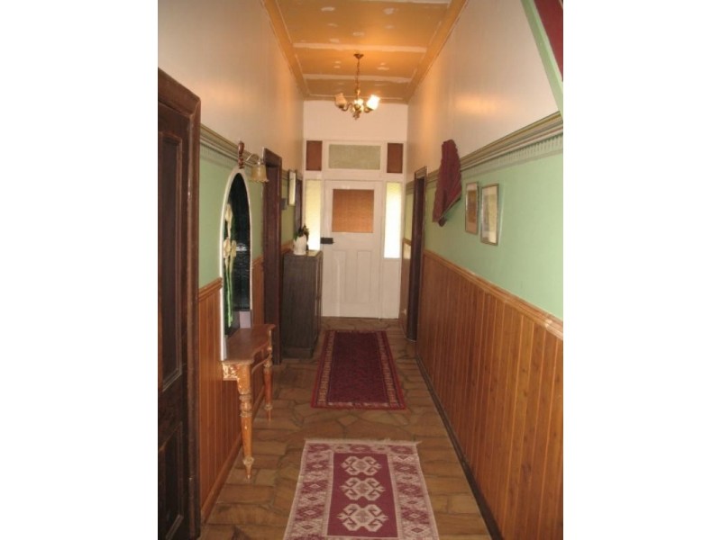 16 Russell Street, Macarthur VIC 3286