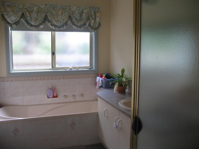 18 Silesia Court, Warrnambool VIC 3280