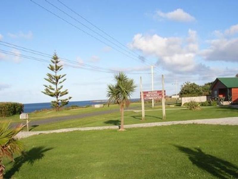 “Baudin’s” The Esplanade, Naracoopa TAS 7256