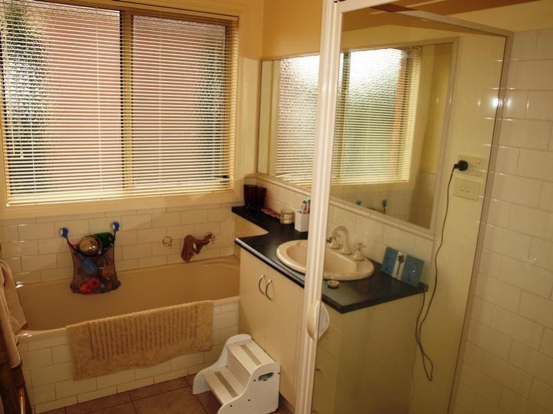 18 Rongoa Drive, Warrnambool VIC 3280