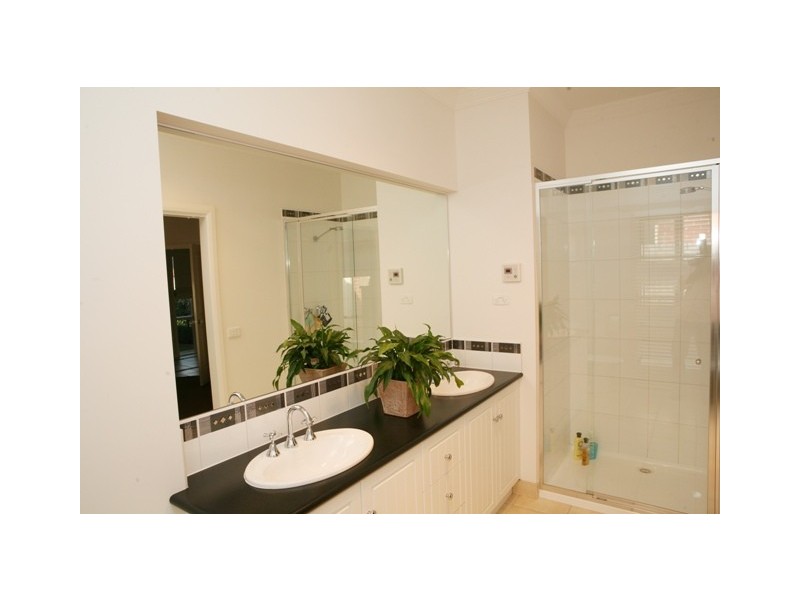 Warrnambool VIC 3280