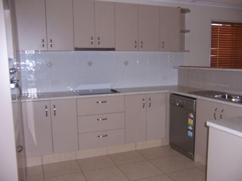 Unit 2, 23 Callaghan Street, Emerald QLD 4720