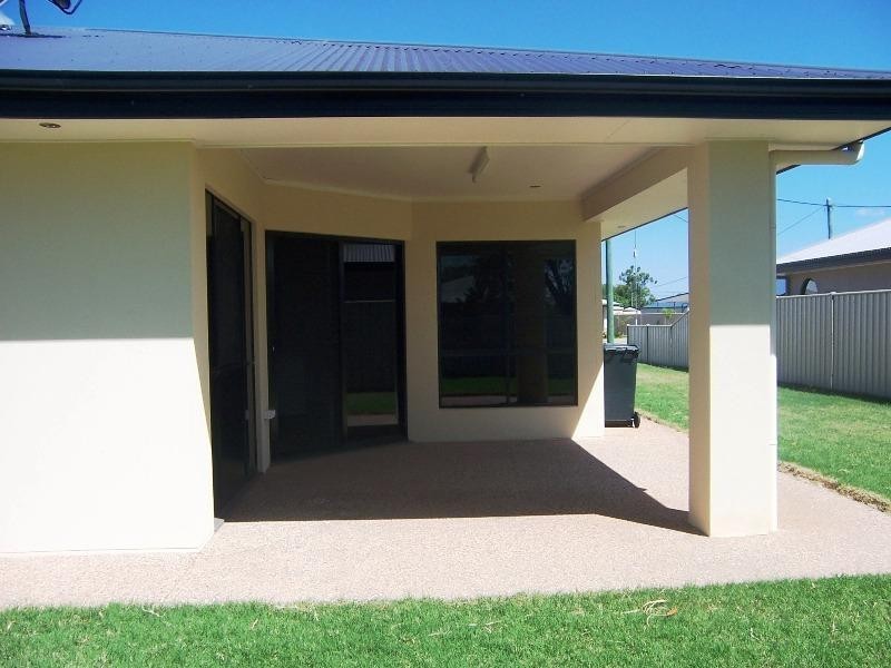 27 Joel Ernest Drive, Emerald QLD 4720