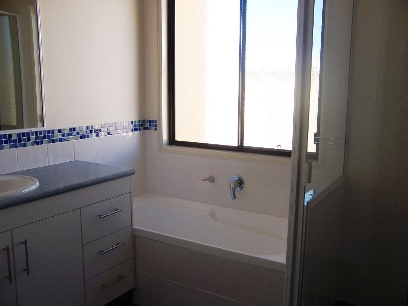 27 Joel Ernest Drive, Emerald QLD 4720