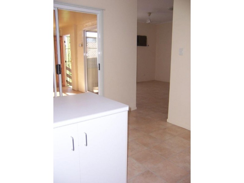 11 Roseanne Road, Emerald QLD 4720